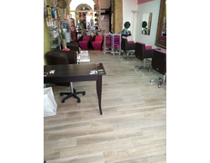 Noir platine, Coiffeursalon, Neuchâtel 