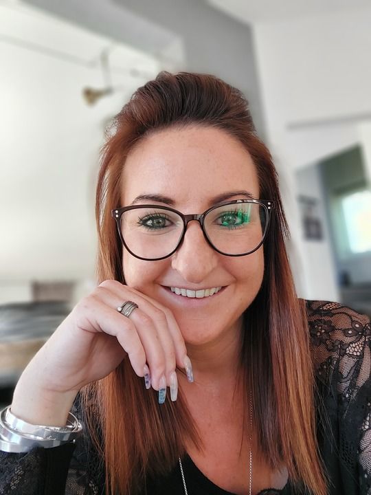 Onglerie Delphine Mariéthoz  styliste ongulaire Sion Onglerie Delphine Mariéthoz  onglerie Sion