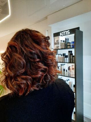 Vogue L.A. Coiffure Schönheitsinstitut Blonay Wohnzimmer Blonay Vogue L.A. Coiffure
