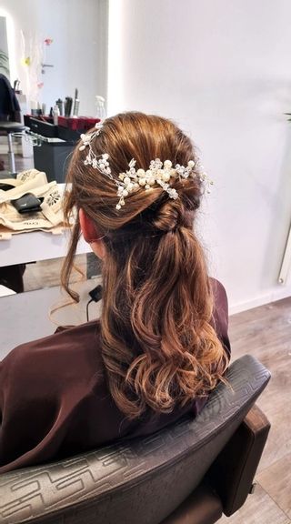 Vogue L.A. Coiffure Schönheitsinstitut Blonay Wohnzimmer Blonay Vogue L.A. Coiffure