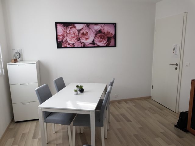 Cabinet 2