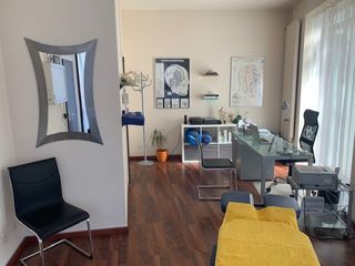 Ostéopathe Eaux-Vives Urgences Pierre THIRY dipl.cds Schönheitsinstitut Eaux-Vives Genève, Rive, Terrassière Wohnzimmer Eaux-Vives Genève, Rive, Terrassière Ostéopathe Eaux-Vives Urgences Pierre THIRY dipl.cds