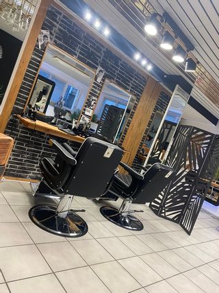 NO LIMIT Coiffure & Esthétique Schönheitsinstitut Vich Wohnzimmer Vich NO LIMIT Coiffure & Esthétique