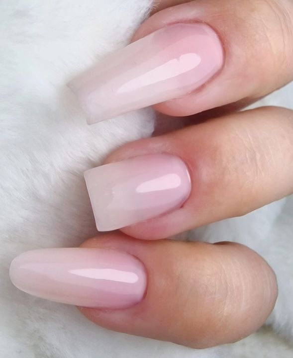 Flo'k Beauty  styliste ongulaire L'isle  Flo'k Beauty  onglerie L'isle