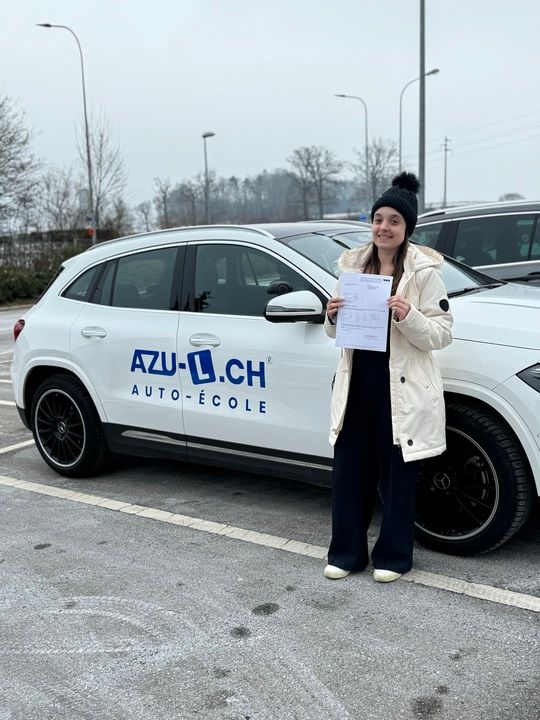 AUTO-ECOLE FRIBOURG | AZUL  Fahrlehrerin Fribourg AUTO-ECOLE FRIBOURG | AZUL  Fahrschule Fribourg