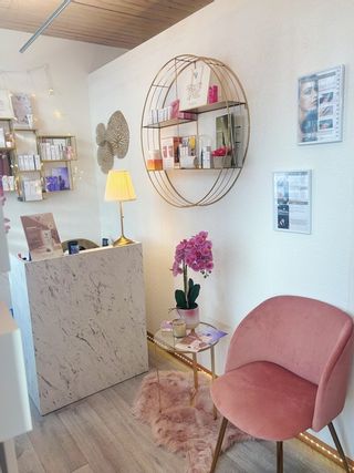 Institut La Fée Beauté Schönheitsinstitut Puidoux Wohnzimmer Puidoux Institut La Fée Beauté