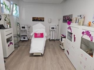 Institut Pink Glow - Studio Fit & Nutri Schönheitsinstitut Etagnières Wohnzimmer Etagnières Institut Pink Glow - Studio Fit & Nutri