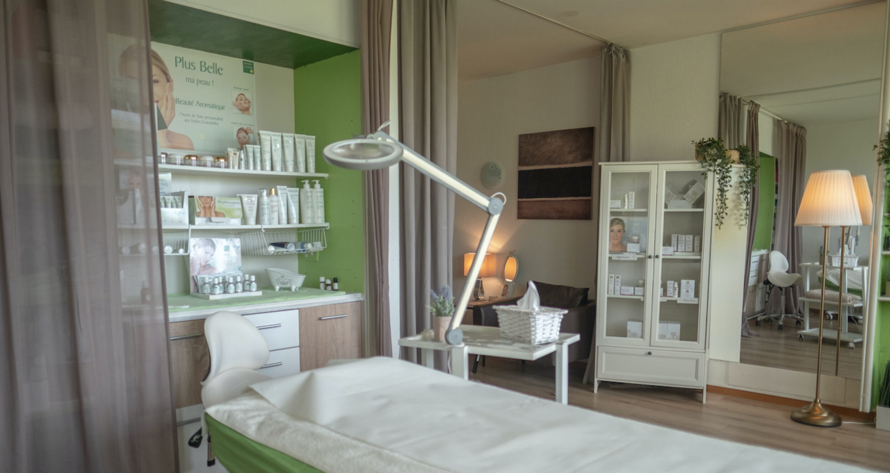Wohnzimmer Lausanne Institut de beauté julia