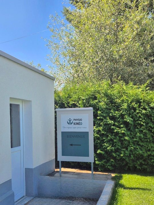 Wohnzimmer Montévraz Physio Kinéd