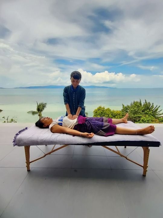 massage Lausanne ChamJuree Massage ∞ Yoga