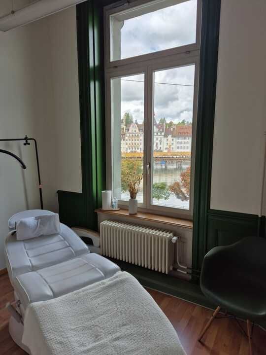 Ana Bachmann massage Luzern