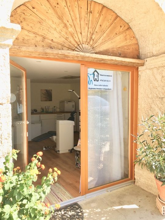 Dent ta maison-hygiéniste dentaire hygiéniste dentaire Démoret Dent ta maison-hygiéniste dentaire hygiène dentaire Démoret