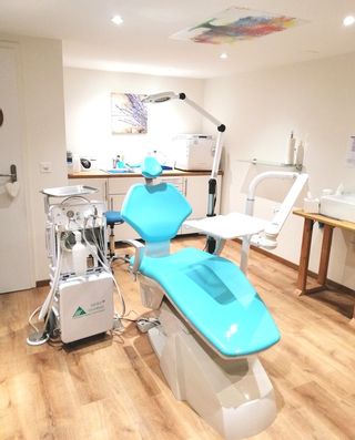 Dent ta maison-hygiéniste dentaire Schönheitsinstitut Cully Wohnzimmer Cully Dent ta maison-hygiéniste dentaire