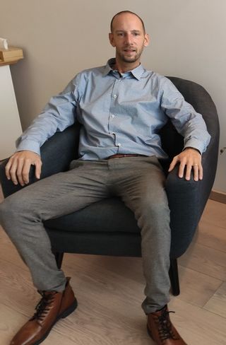 Alexandre Bertrand Hypnose Schönheitsinstitut Genève Wohnzimmer Genève Alexandre Bertrand Hypnose