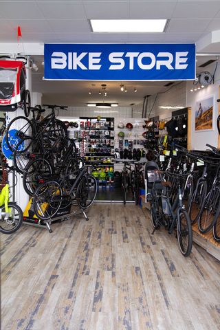 New Bike Store Schönheitsinstitut Genève Wohnzimmer Genève New Bike Store